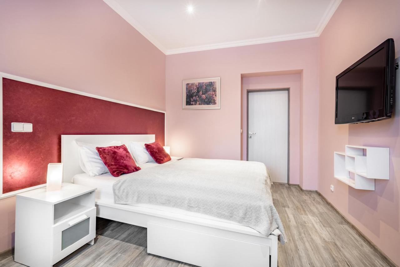 Apartment Happy Family Карлові Вари Екстер'єр фото